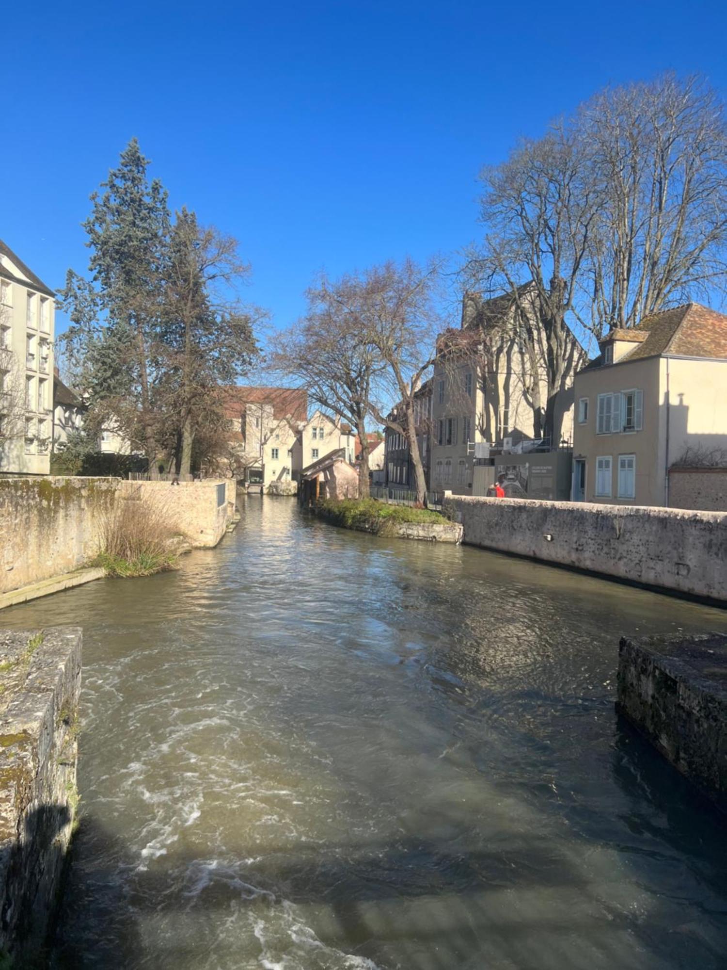 شقة T3 De 55M2 Au Centre De Chartres Avec Parking المظهر الخارجي الصورة