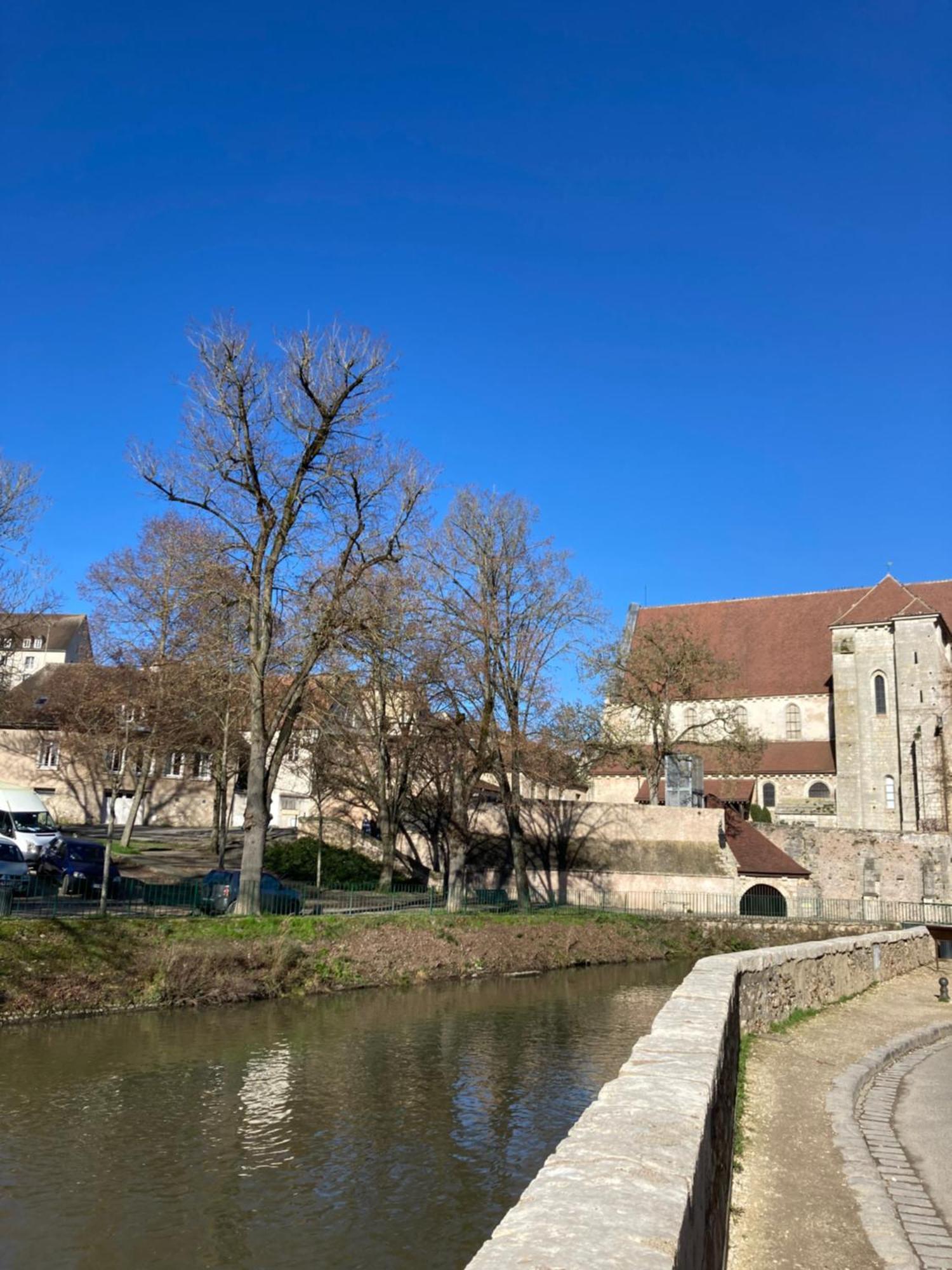 شقة T3 De 55M2 Au Centre De Chartres Avec Parking المظهر الخارجي الصورة