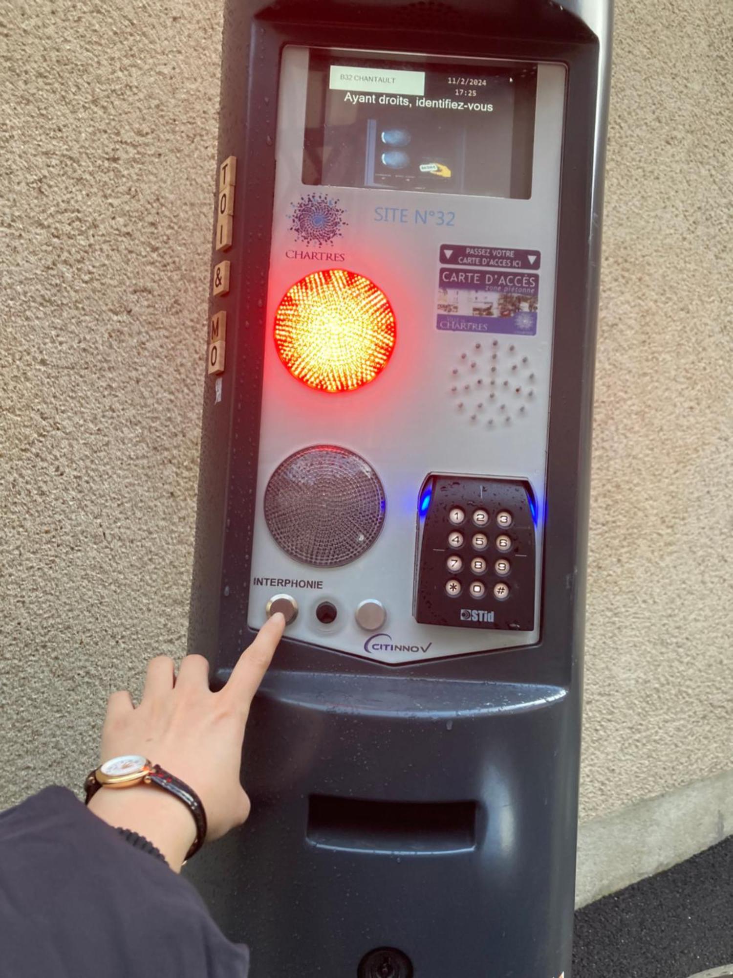 شقة T3 De 55M2 Au Centre De Chartres Avec Parking المظهر الخارجي الصورة